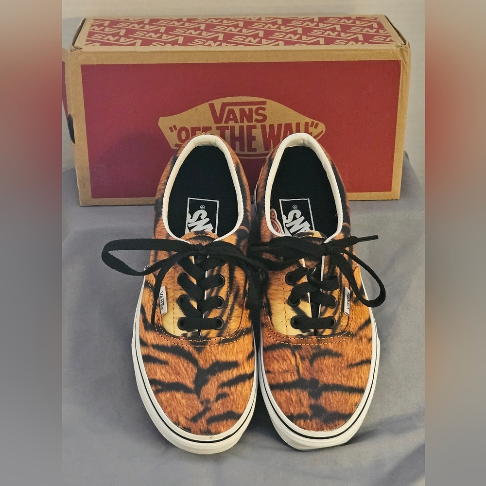 Van's Era Skate Shoes Ladies NWT